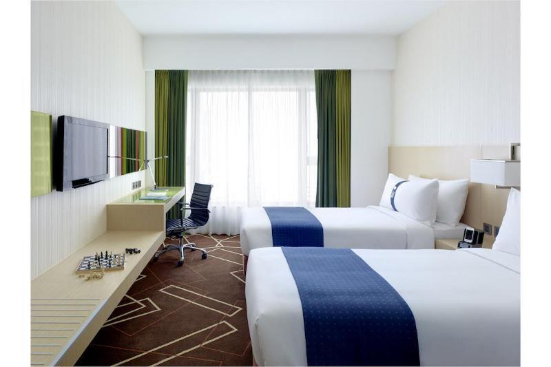 Holiday Inn Express Hong Kong Kowloon East, An Ihg Hotel Экстерьер фото